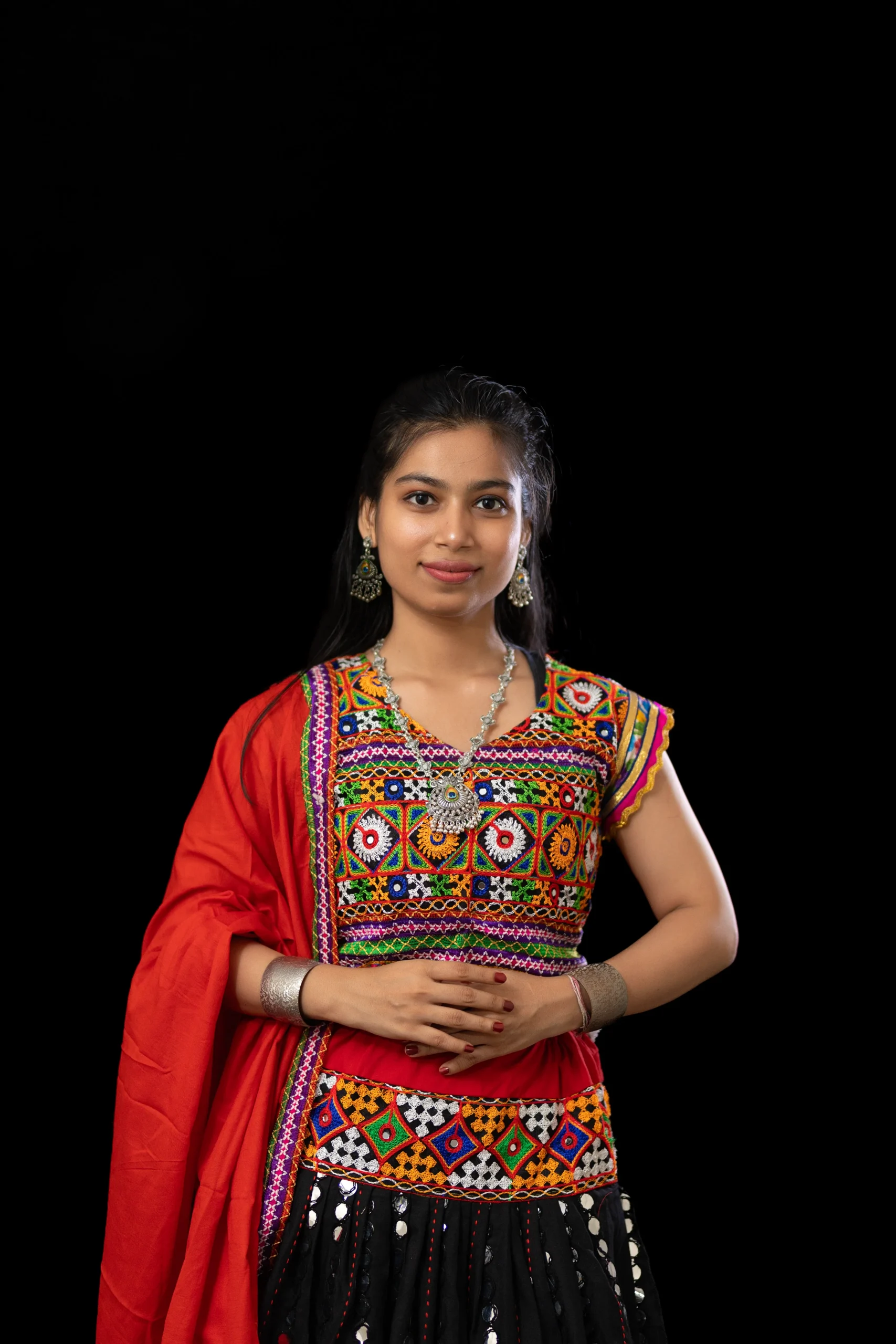 Black Mirror Work Ghagra Choli with Red Dupatta – Girls’ Garba Dance Costume